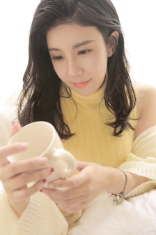 美女脱个精光视频